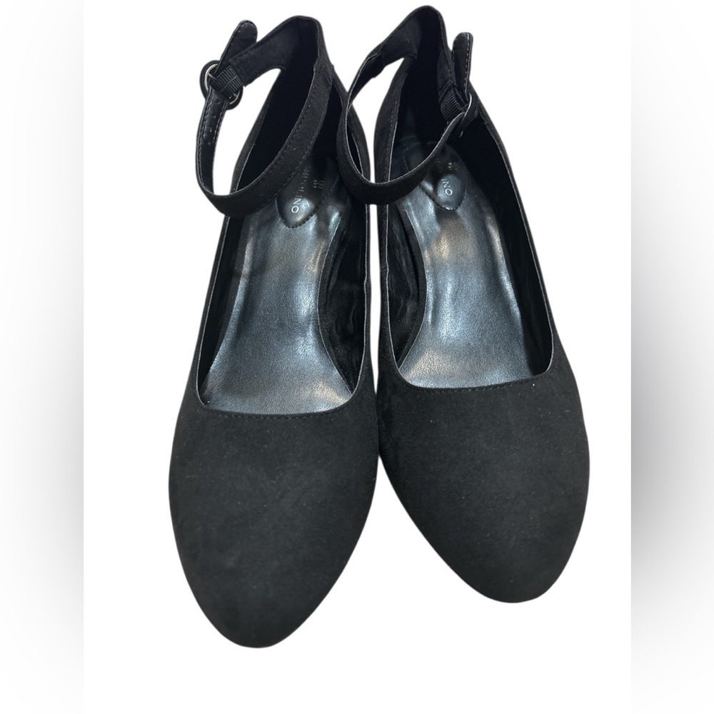 Bandolino Womens Odear Ankle Strap Pump Size 10 Black Faux Suede Embossed Heel